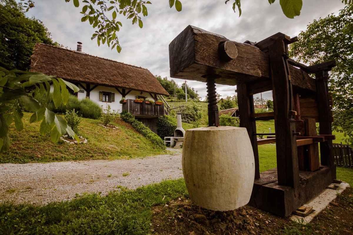 Holiday Home In Srednje Grcevje - Kranjska Krain 26095 Exterior foto